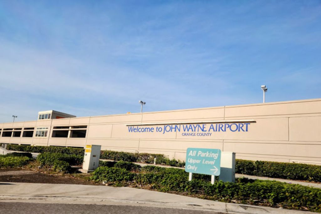 John Wayne Airport – SNA