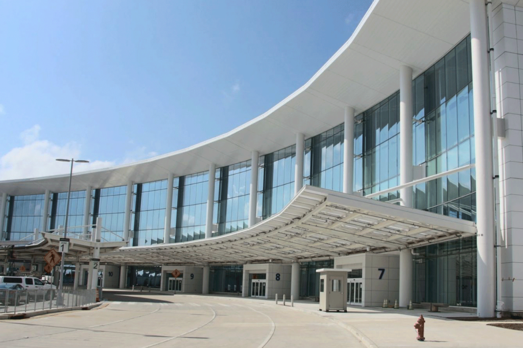 Louis Armstrong New Orleans International Airport - MSY